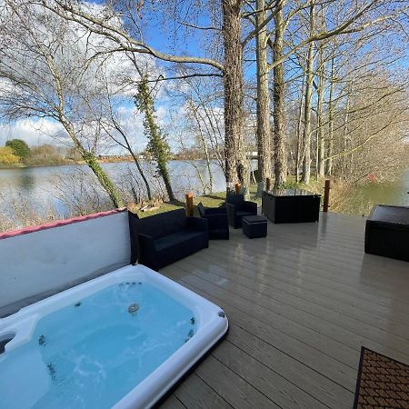 Rudd Lake Luxury Lakeside Lodge With Fishing & Hot Tub@Tattershall Εξωτερικό φωτογραφία