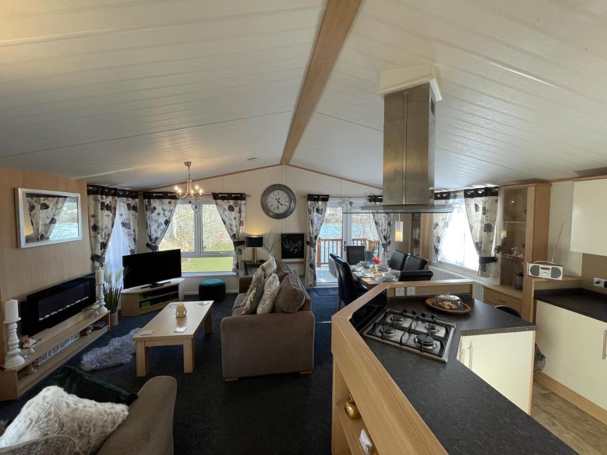 Rudd Lake Luxury Lakeside Lodge With Fishing & Hot Tub@Tattershall Εξωτερικό φωτογραφία