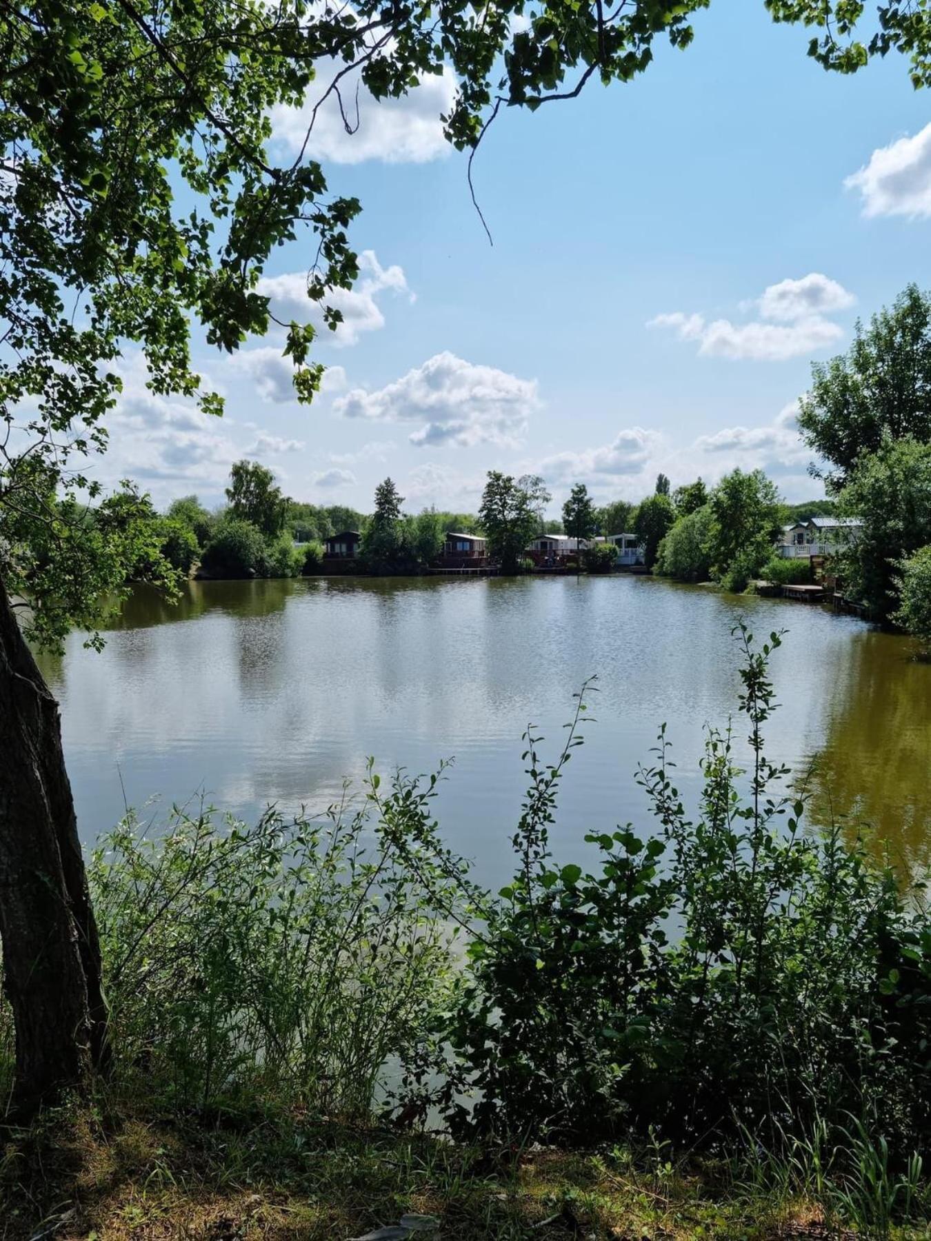Rudd Lake Luxury Lakeside Lodge With Fishing & Hot Tub@Tattershall Εξωτερικό φωτογραφία