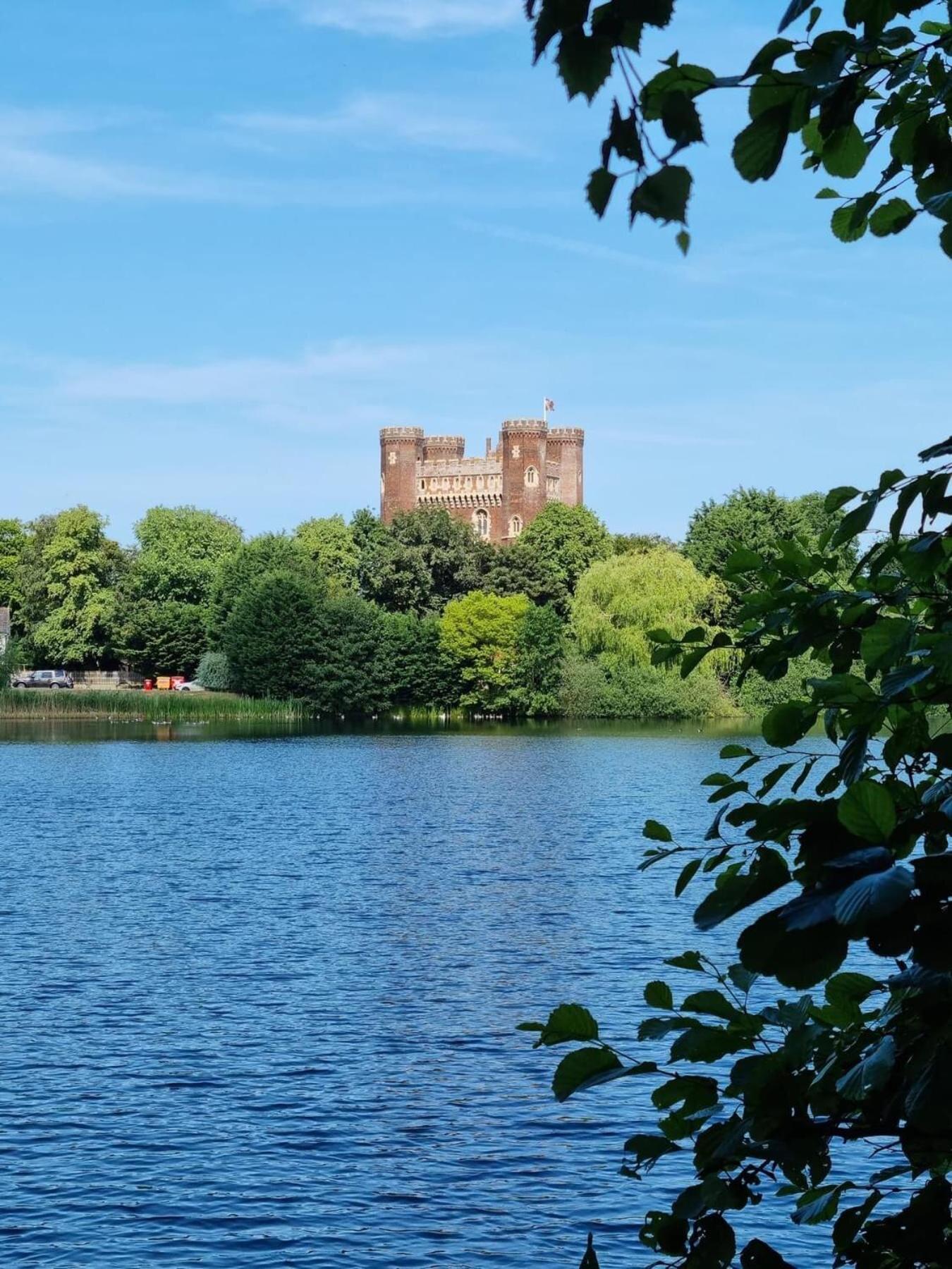 Rudd Lake Luxury Lakeside Lodge With Fishing & Hot Tub@Tattershall Εξωτερικό φωτογραφία